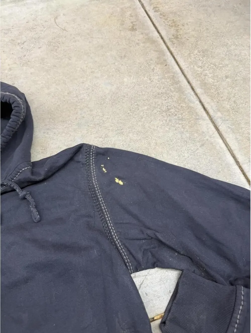 vintage true religion black heavyweight zip up hoodie size medium HAS STAIN